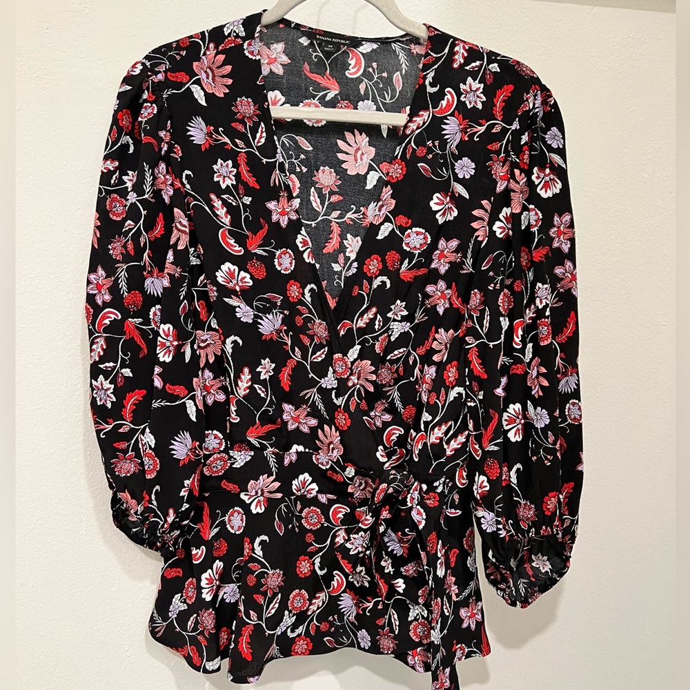 Banana Republic wrap top. 3/4 sleeve